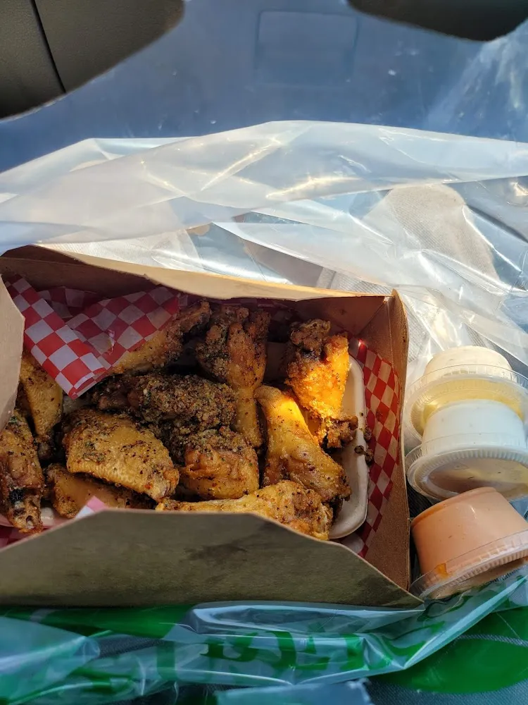 Spicy Garlic Parmesan Wings